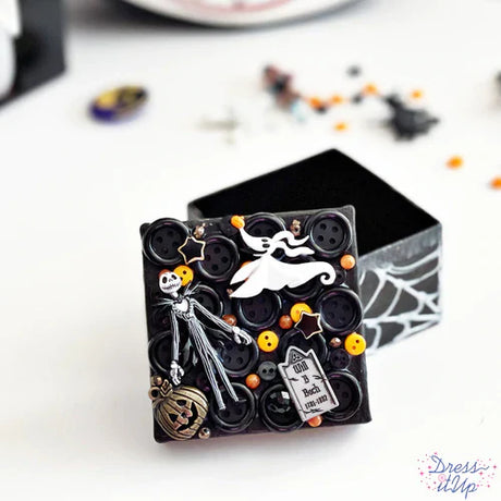 10 Magical Halloween Décor Ideas Using Disney Halloween Embellishments