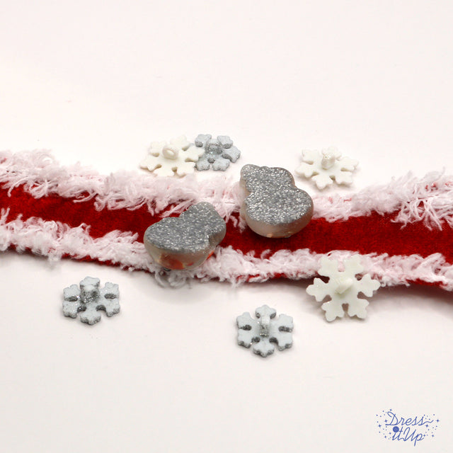 Glittery snowmen and snowflakes add to winter crafting