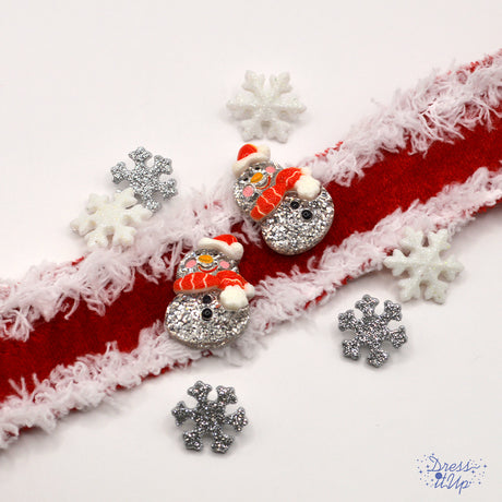 Glittery snowmen and snowflakes add to winter crafting